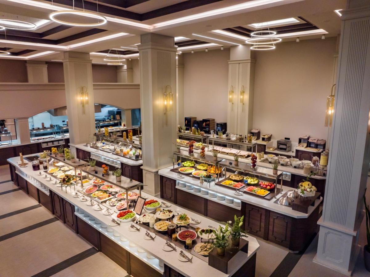 Kings' Valley Medical & Spa Hotel Kazanlak Exterior photo A buffet at a hotel